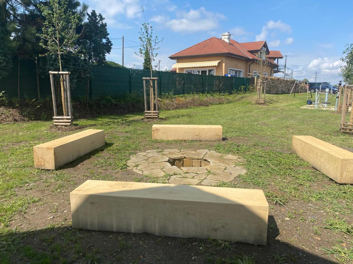 Penzion Rozkos Prŭhonice Kültér fotó
